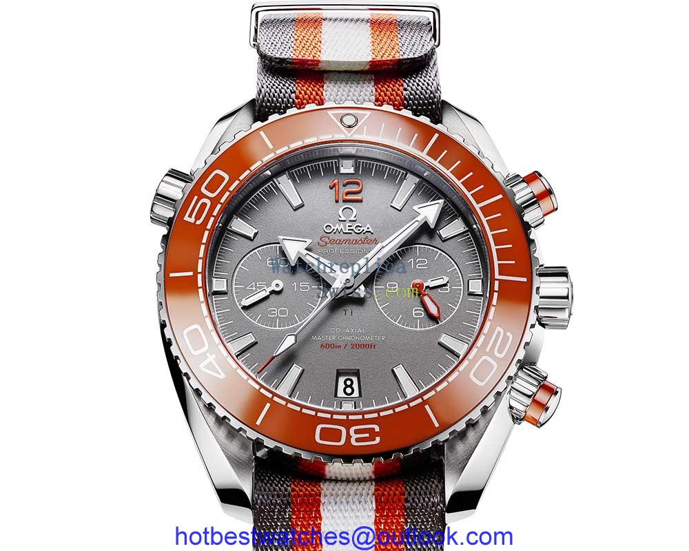 omega seamaster planet ocean 600 master chronometer closeup