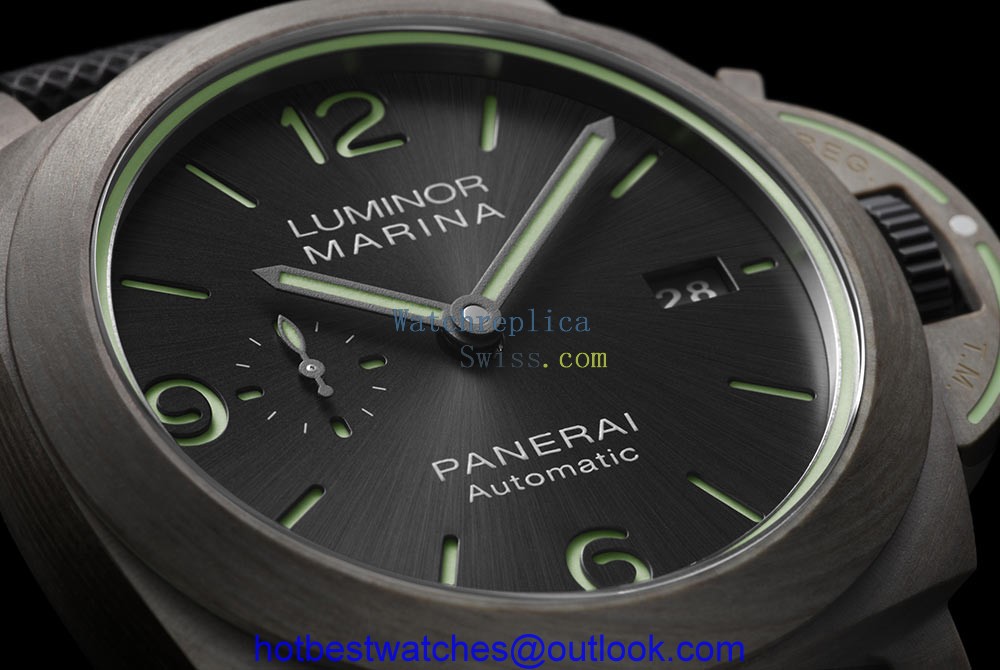 panerai luminor marina fibratech pam1119 closeup