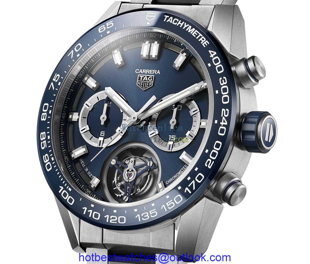 tag heuer carrera 02 t 2021 closeup