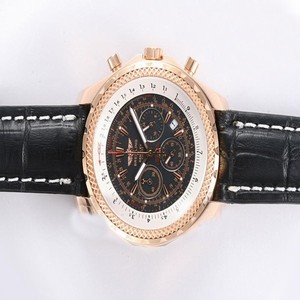 Breitling Bentley Motors GMT Rubber Black Dial Black Dial Quartz Chronograph Round Watch