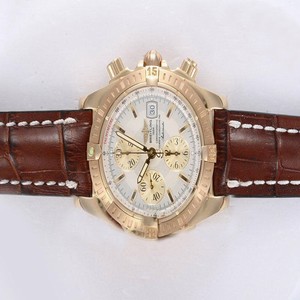 Breitling Windrider Chronomat Evolution Yellow Gold White Dial Round 18K Gold Case Watch