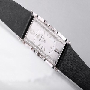 Chopard Les Classiques 139017-1001 Quartz 25x44mm Womens Watch