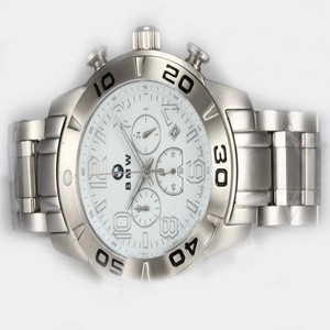 Girard Perregaux Classique Elegance 24990 Midsize 47mm Quartz Chronograph Watch