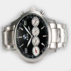 Girard Perregaux Sport Classique Laureato 80185 Automatic Round Watch