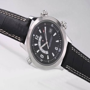 Jaeger-Lecoultre Master Compressor Memovox 1702440 42mm Automatic Midsize Watch