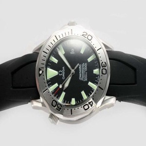 Omega Seamaster 300 M Diver Chronometer 2231.50.00 Round Black Stainless Steel Strap Midsize Watch