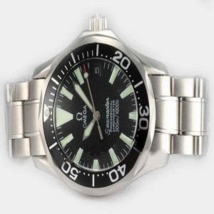 Omega Seamaster 300 M Diver Chronometer 2922.80.91 Round Midsize Watch