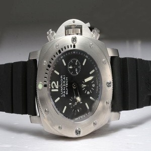 Panerai Luminor PAM202 47mm Black Rubber Strap Black Dial Watch