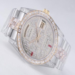 Rolex Day-Date 18239 Silver 18k Gold Strap Round Diamond Dial Watch