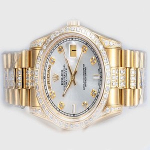 Rolex Day-Date 19018 Round White Dial Gold 18k Gold Strap Watch