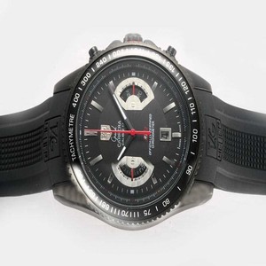 TAG Heuer Baselworld 2009 17 RS2 Round Black Dial Black Rubber Strap Watch